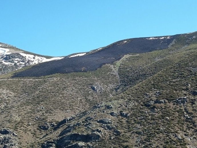 Incendio forestal en Tornavacas (Cáceres) en la tarde del 2 de abril de 2026