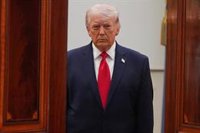 Trump asegura que Irán "sabe lo que hay que hacer" y amenaza con nuevos ataques contra puentes y centrales eléctricas