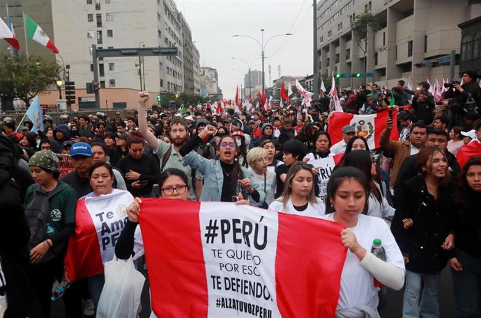 Archivo - Imagen de archivo de una protesta contra el Gobierno, en Lima, Perú, octubre de 2025.