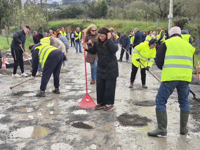 Vecinos de Seña "parchean" la CA-500.