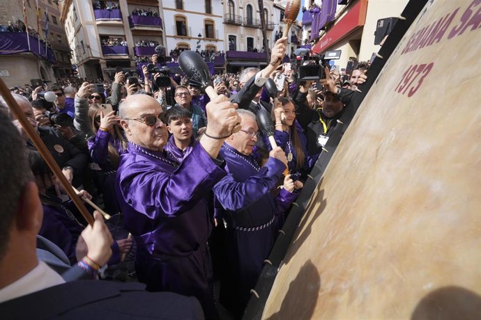 Rompida de la Hora en Calanda (Teruel)