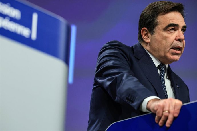 Archivo - El ex vice presidente de la Comisión Europea Margaritis Schinas durante una rueda de prensa en Bruselas.