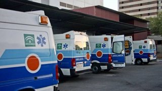Ambulancias del consorcio de Huelva en imagen de archivo.