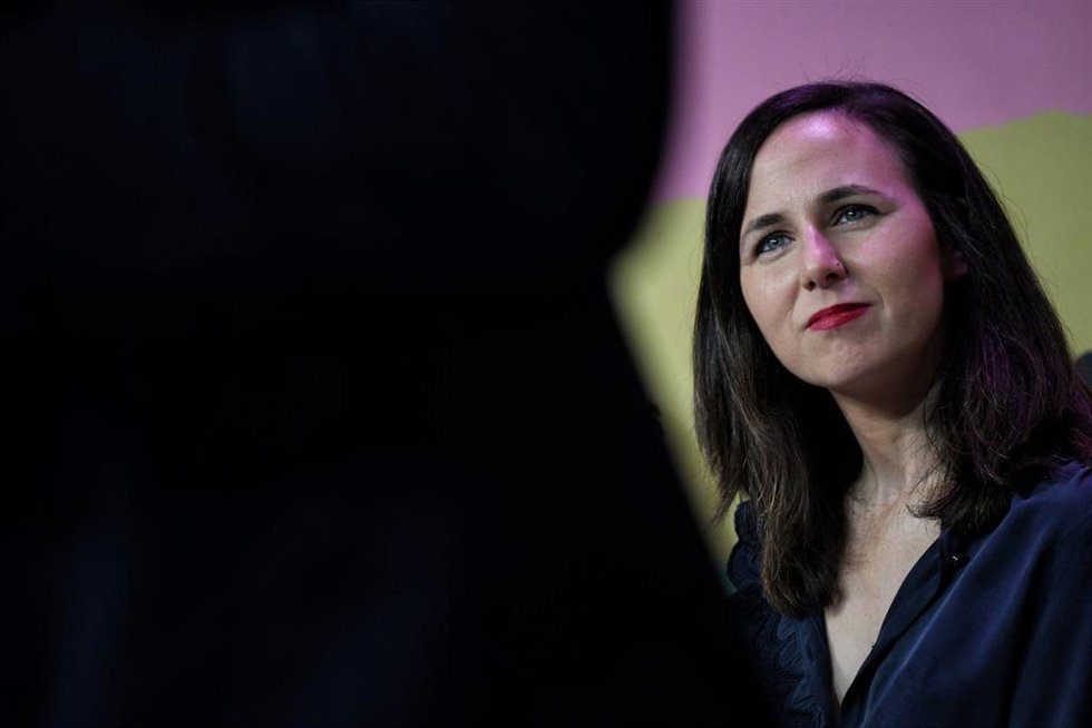 Archivo - La secretaria general de Podemos y ministra de Derechos Sociales y Agenda 2030, Ione Belarra, interviene durante el acto de su partido ‘Vivir no sobrevivir. La vivienda es un derecho’, en la sede de Podemos, a 12 de marzo de 2023, en Madrid (Esp