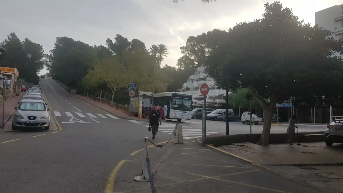 Autobús en Portinatx, en una foto de archivo.