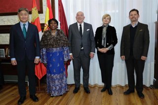Recepción ofrecida por el alcalde de Valladolid, Jesús Julio Carnero, a embajadores de diferentes países en su visita a la Semana Santa de Valladolid.