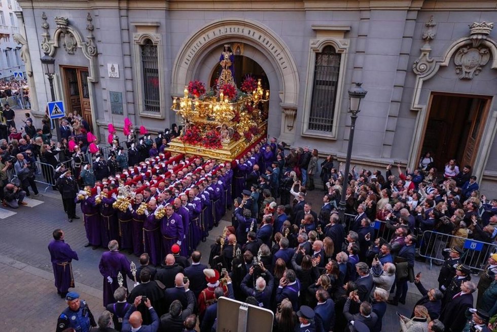 El paso de Jesús de Medinaceli a su salida.