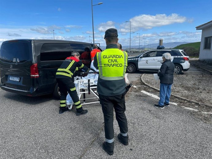 Momento de la actuación de la Guardia Civil de Navarra