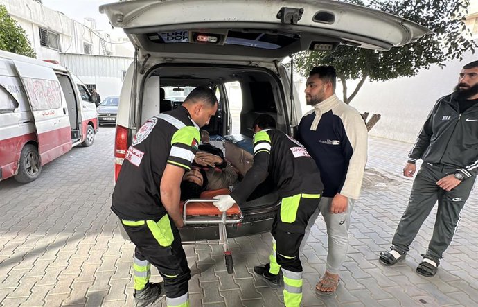 Traslado de heridos al Hospital Al Shifa de la Franja de Gaza