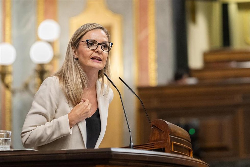 La diputada nacional del PP de Almería, Maribel Sánchez Torregrosa, defiende en el Congreso la posición del PP en una iniciativa para garantizar el acceso al tratamiento de Vyjuvek de enfermos con este tipo de 'Piel de Mariposa'.