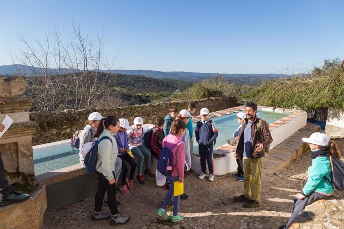 Actividad de la geoescuela en Zufre.