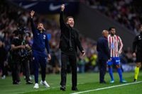 Simeone: "Hay expulsiones que son expulsiones, llega tarde y pisa el tobillo"