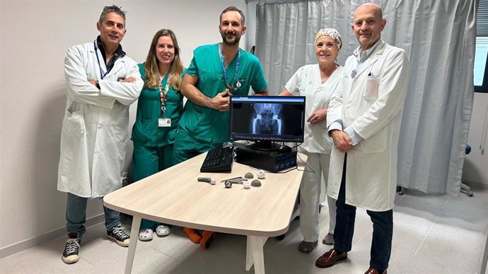 Profesionales de la Unidad de Cadera del servicio de Cirugía Ortopédica y Traumatología del Complejo Hospitalario Universitario de Toledo.
