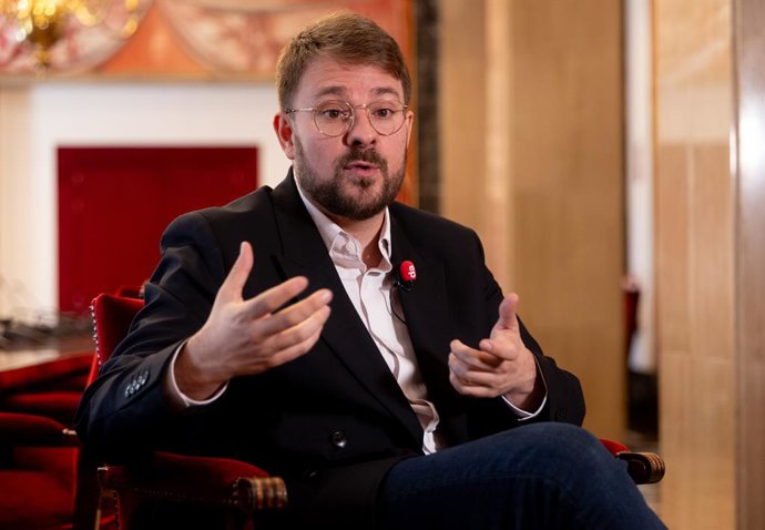 Archivo - Arquivo - O porta-voz adjunto do Sumar e deputado do Compromís, Alberto Ibáñez