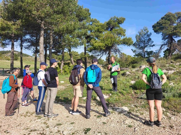 Foto De Actividades Desarrolladas En 2025. Cartel De La 'Mochila De Actividades' Para El Segundo Trimestre Del Año.