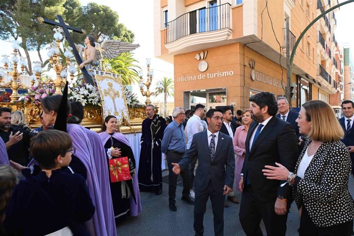 El presidente de la Comunidad, Fernando López Miras, asistió hoy en Jumilla a la procesión de Jesús Resucitado