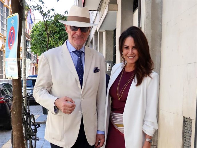 Carlos Herrera y Pepa Gea.