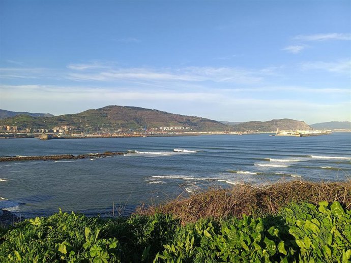Cielos despejados en la costa vasca