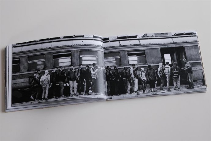 Páginas del fotolibro 'Camins' que se presentará en el marco del festival Sant Josep és Foto.