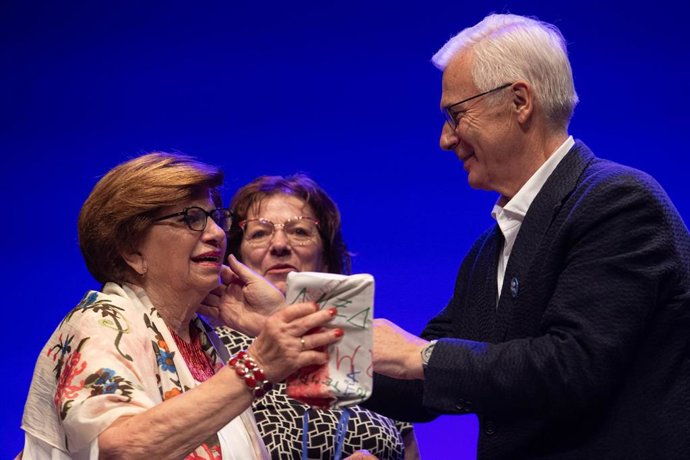 Archivo - O exmagistrado Baltasar Garzón durante a gala do 40 aniversario da Asociación Érguete, no Teatro Afundación, a 9 de outubro de 2025, en Vigo, Pontevedra, Galicia (España).