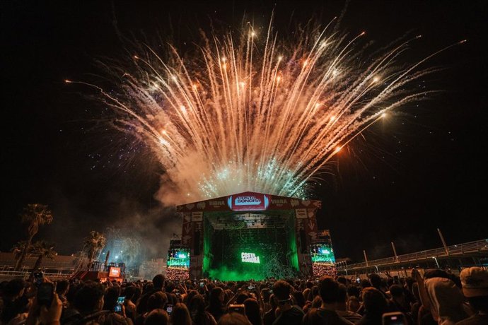 El festival Costa Sonora concluye con éxito y posiciona a Alicante como referente del género urbano en España.