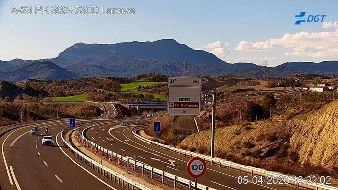 Imagen captada por la cámara de la DGT instalada en el kilómetro 393,73 de la A-23, en Huesca, en este domingo de Operación Retorno.