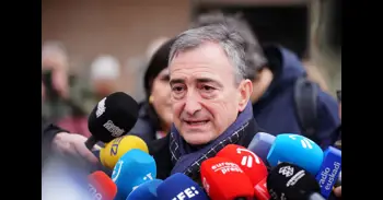 Esteban responde a Ayuso que "catetada" es que su "principal reivindicación nacional sea tomarse una caña"