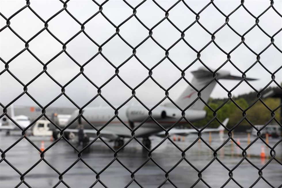 Archivo - Una avioneta se prepara para despegar en Signature Aviation, que presta servicios a los vuelos de deportación de ICE Air desde Seattle, en el Aeropuerto Internacional del Condado de King, Seattle, Estados Unidos  