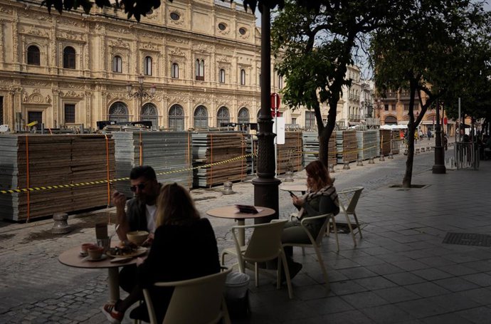 Archivo - Montaje de los Palcos de la Plaza de San Francisco de Sevilla