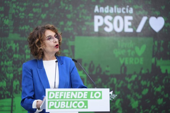 La secretaria general del PSOE-A y candidata a la Presidencia de la Junta de Andalucía, María Jesús Montero