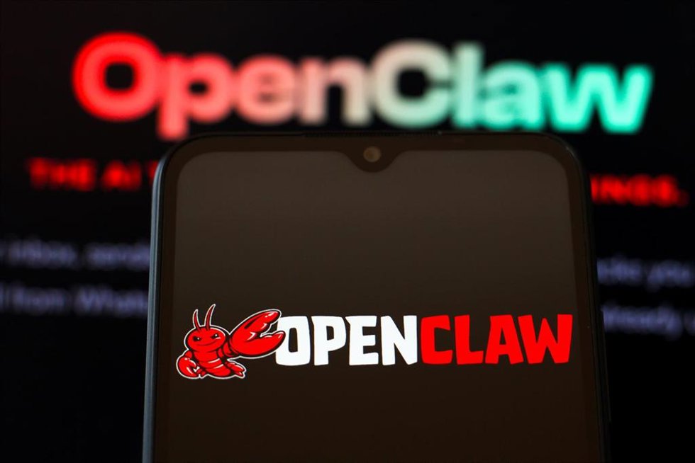 Archivo - Ilustración con el logo de OpenClaw. 
