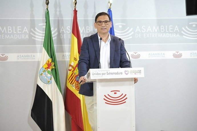 Archivo - El diputado de Unidas por Extremadura Francisco Llera en una imagen de archivo