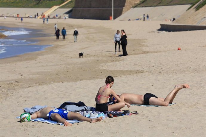 Imágenes de playas de Cádiz en la mañana del Domingo de Ramos. En Cádiz, a 29 de marzo de 2026. ARCHIVO