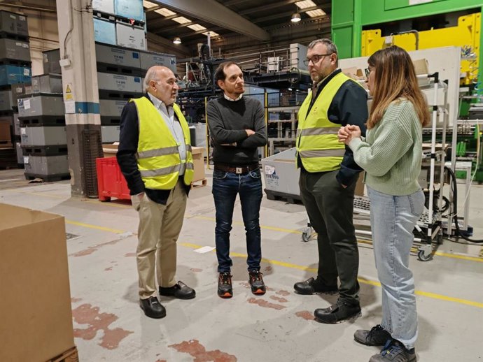 Elmeg Ibérica pertenece al grupo empresarial Elmeg Group y tiene plantas en Italia, donde tiene su sede y origen, además de en Serbia y en España.