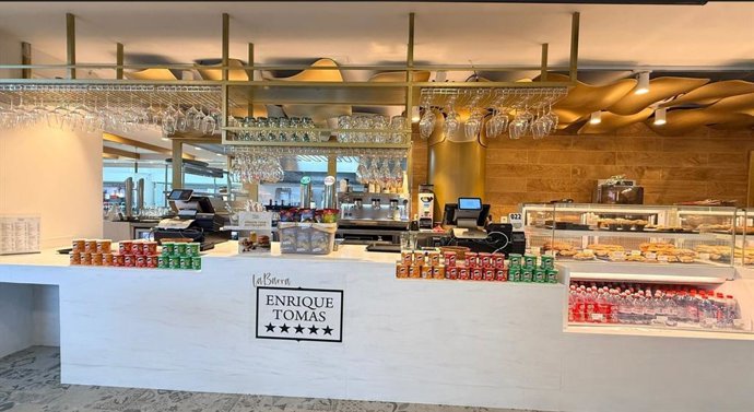 Enrique Tomás en el aeropuerto de Lanzarote