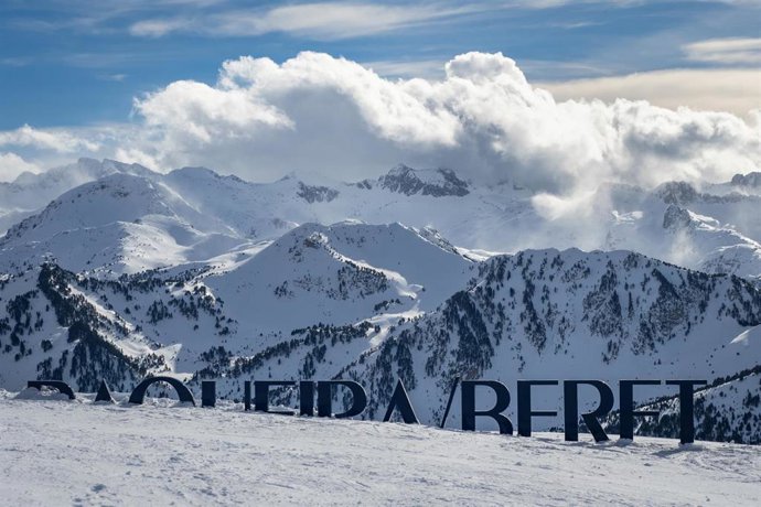 Archivo - La estación de Baqueira Beret supera por cuarta vez en el último lustro el millón de visitantes en la temporada invernal 2025-26.