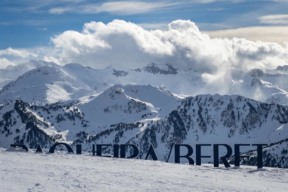 Archivo - La estación de Baqueira Beret supera por cuarta vez en el último lustro el millón de visitantes en la temporada invernal 2025-26.