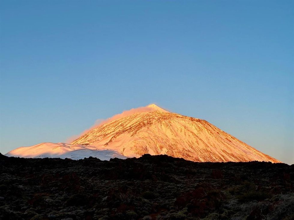 Nevada registrada en el Parque Nacional del Teide con la llegada de la borrasca  'Therese'