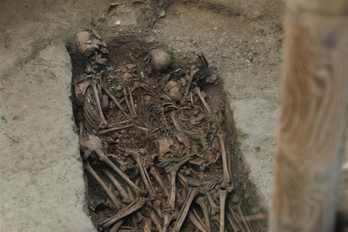 Archivo - Detalle de una fosa del Barranco de Víznar. Archivo.