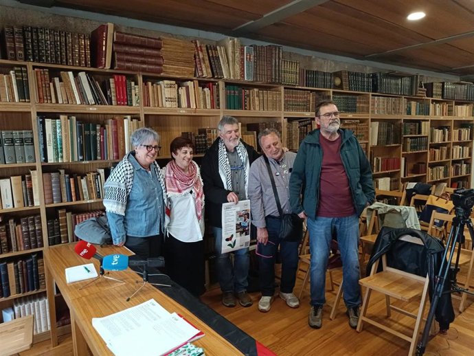 Presentación del libro 'Diario a bordo del Sirius', del activista andaluz Manuel García