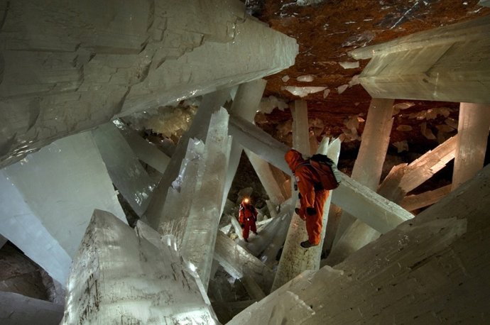 Interior de la geoda de Pulpí (Almería).