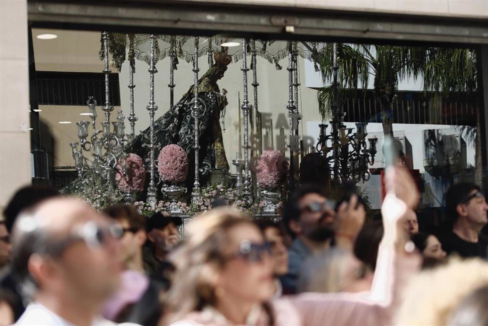 La salida procesional de la Pollinica en el Domingo de Ramos de Málaga.