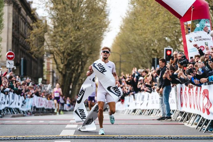 El mediofondista francés Jimmy Gressier, embajador de Kiprun, ha establecido una nueva plusmarcar continental en los 5 kilómetros.