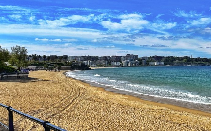 Archivo - Playa La Concha.