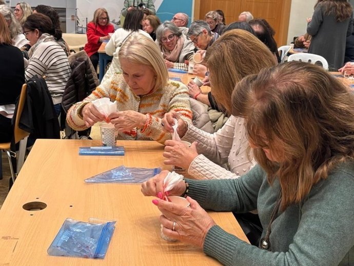 Alumando del Aula Abierta de Mayores que impulsa el Consistorio alcalareño en colaboración con la UPO.