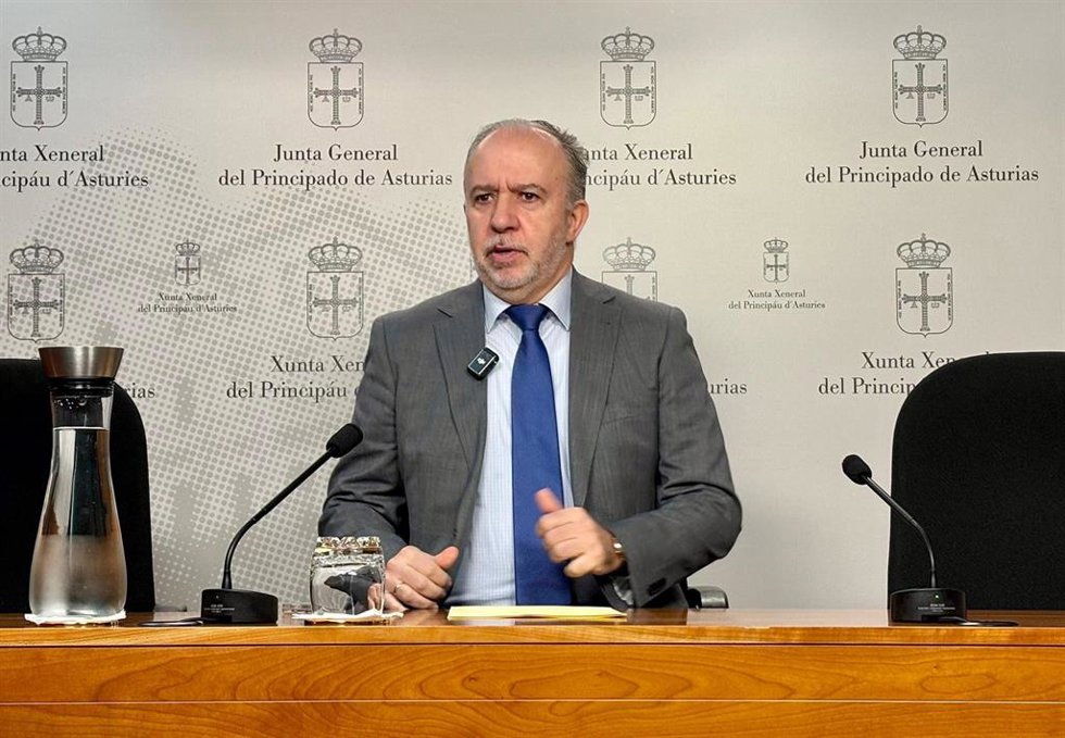 Archivo - El diputado de Vox en la Junta General Gonzalo Centeno durante su valoración de la comisión de investigación del accidente de la mina de Cerredo.