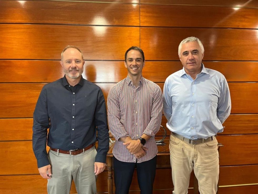 Representante de la Zona Franca de Gran Canaria en reunión con la Cámara de Comercio de Santiago, en Chile