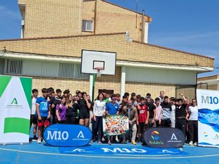 El programa 'Mentor 10' celebra una sesión en el IES La Fuensanta con Juan Bautista Castilla 'Chamba'.