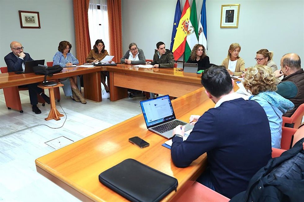 Imagen del Consejo de Administración de Comujesa, en el Ayuntamiento de Jerez de la Frontera (Cádiz).