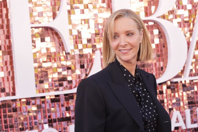 Lisa Kudrow, estrella de Friends, contra las nuevas sitcoms: "Tienen mucho miedo de chistes que puedan incomodar"